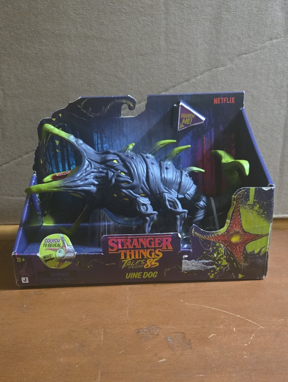 Netflix Stranger Things Tales From '85 Vine Dog 8" Squishy Figure 🎱